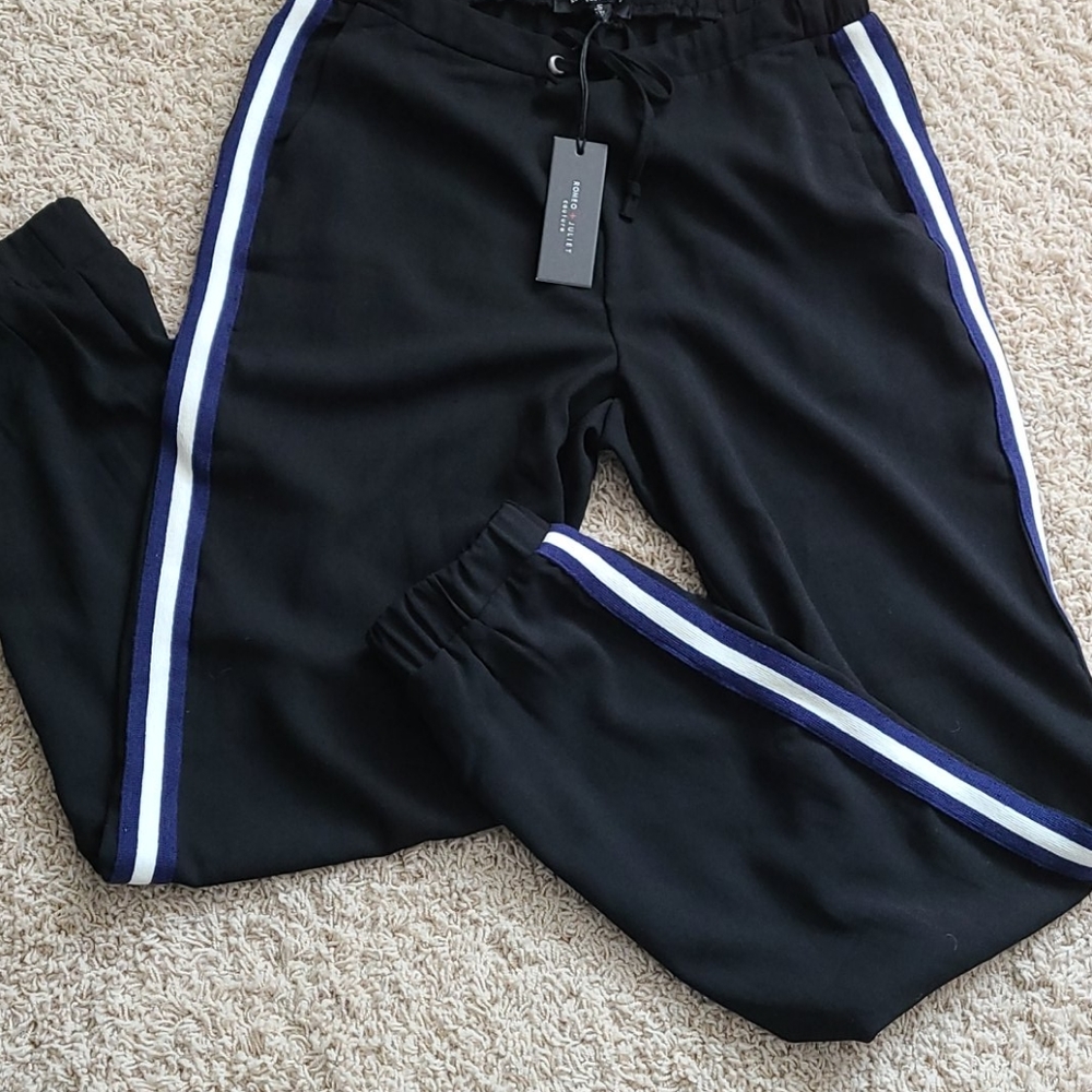 NWT black track pants💙 with navy &white stripe💙